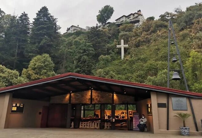 Imagen de Parroquia de la Santa Cruz de la Herradura, Naucalpan, Estado de México