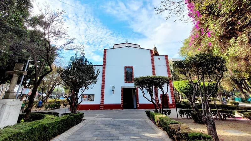 Parroquia del Señor del Buen Despacho. Abierta 24 hrs.