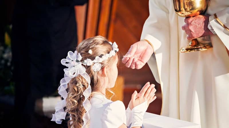 Primera Comunión en México: Catequesis, requisitos y proceso